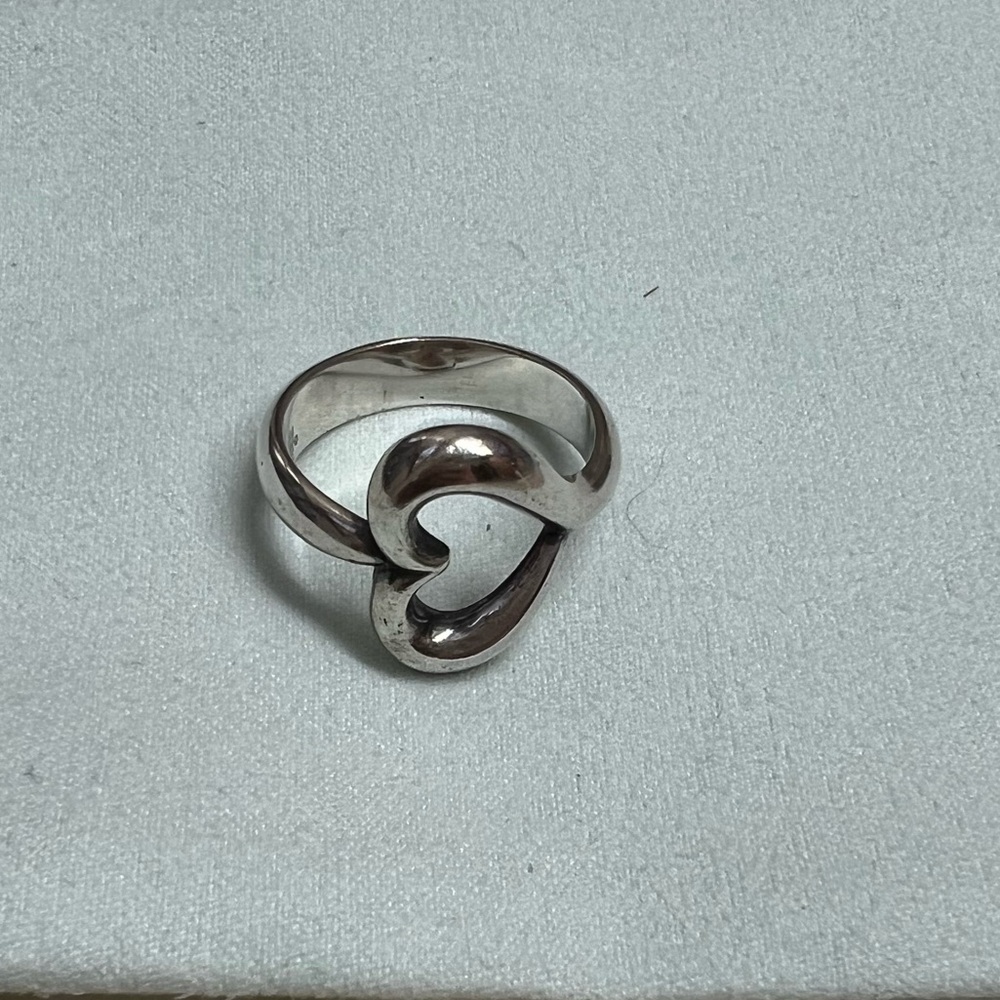 James Avery Estate Retired Heart Ring